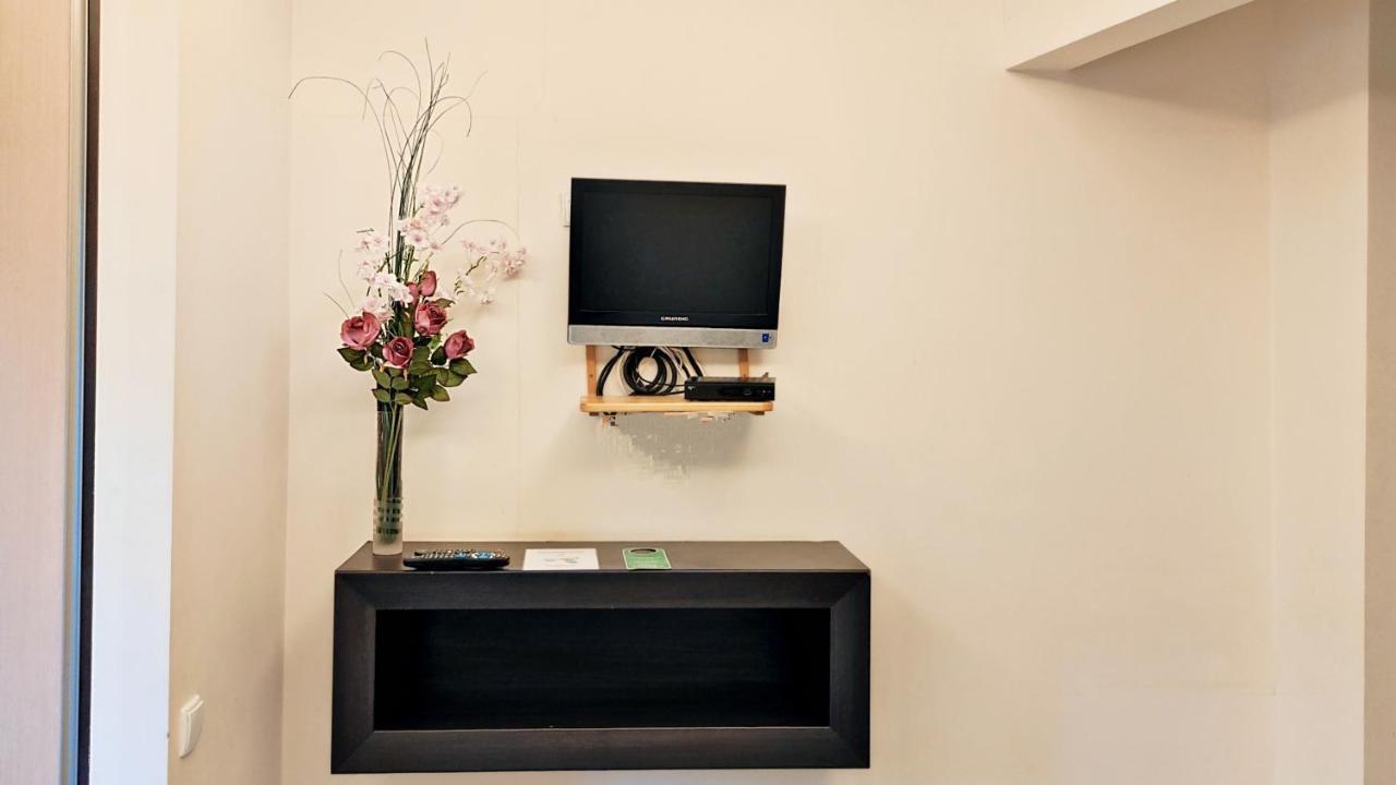 Helvetia Plus B&B - Private Rooms And Apartments Βαρσοβία Εξωτερικό φωτογραφία
