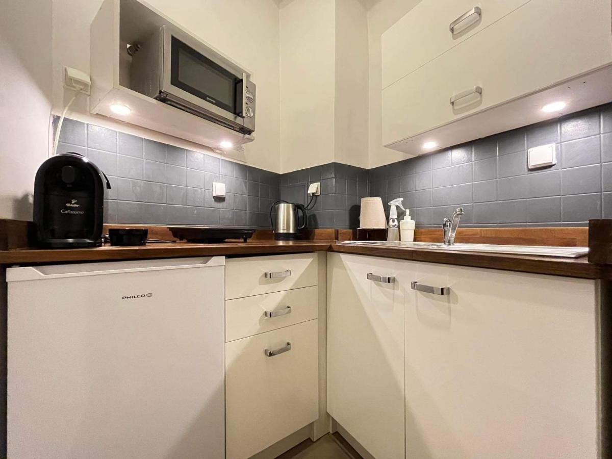 Helvetia Plus B&B - Private Rooms And Apartments Βαρσοβία Εξωτερικό φωτογραφία