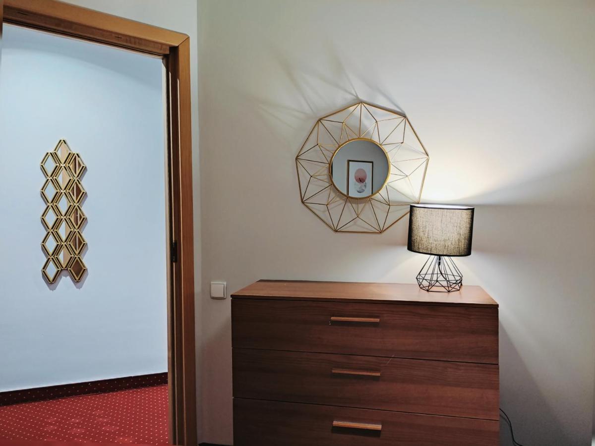 Helvetia Plus B&B - Private Rooms And Apartments Βαρσοβία Εξωτερικό φωτογραφία